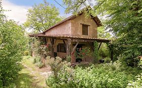 Cottage In Les Eyzies De Tayac Sireuil With Pool